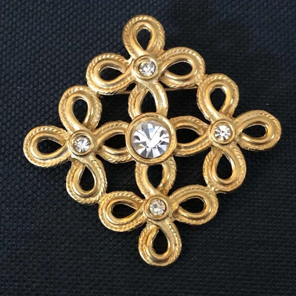 Vintage Openwork Rhinestone Brooch Pin